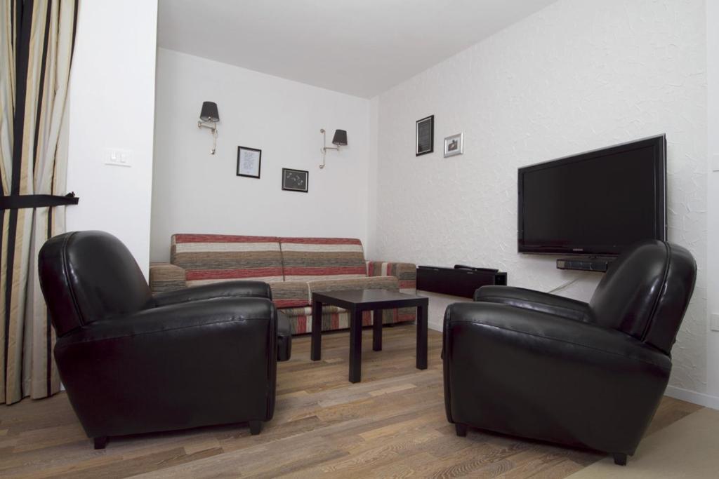 טולמין Apartments Mengore מראה חיצוני תמונה