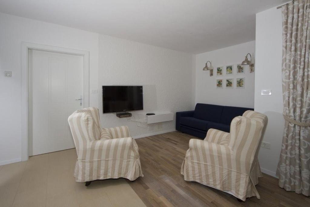 טולמין Apartments Mengore מראה חיצוני תמונה