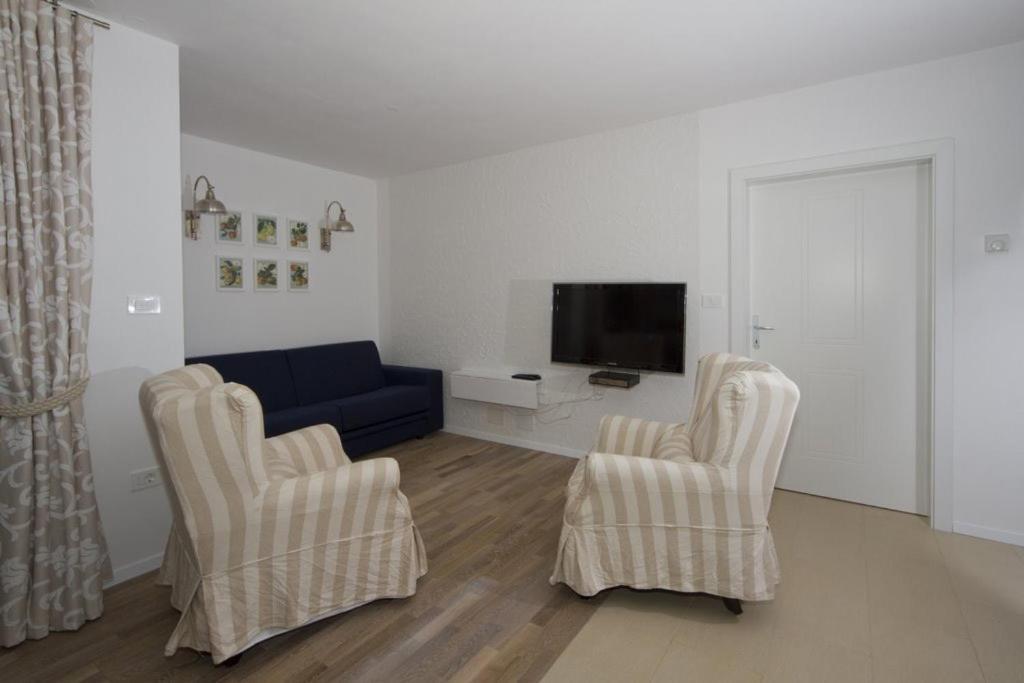 טולמין Apartments Mengore מראה חיצוני תמונה