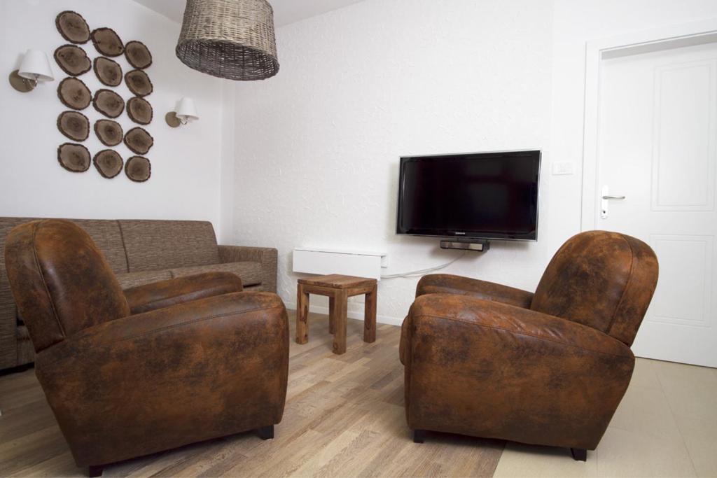 טולמין Apartments Mengore מראה חיצוני תמונה
